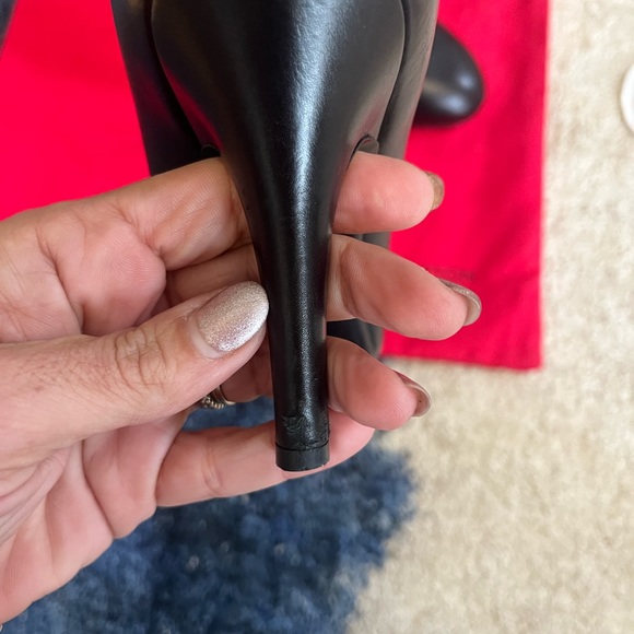 Louis Vuitton Smooth Calf Skin Heels - Picture 6 of 7